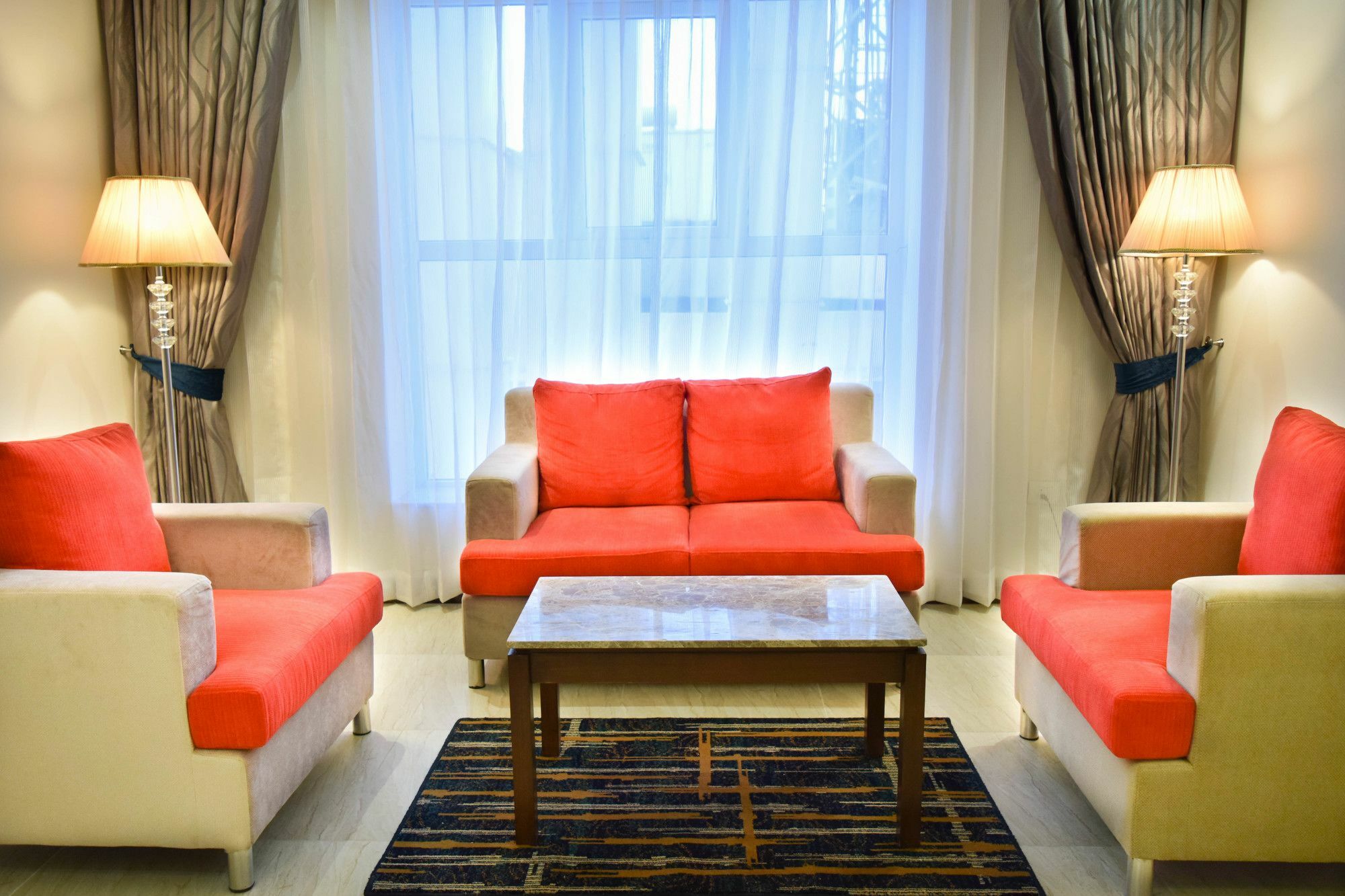 Rg Royal Hotel Bangalore Bagian luar foto