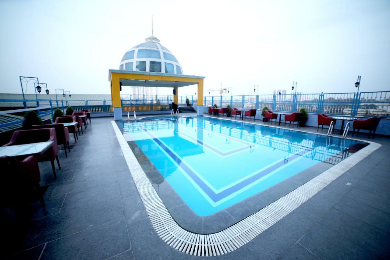 Rg Royal Hotel Bangalore Bagian luar foto